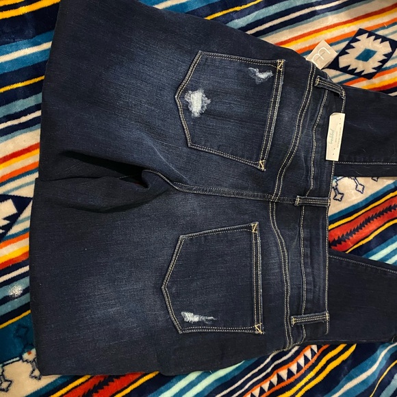 Maurices jeans - Picture 3 of 3